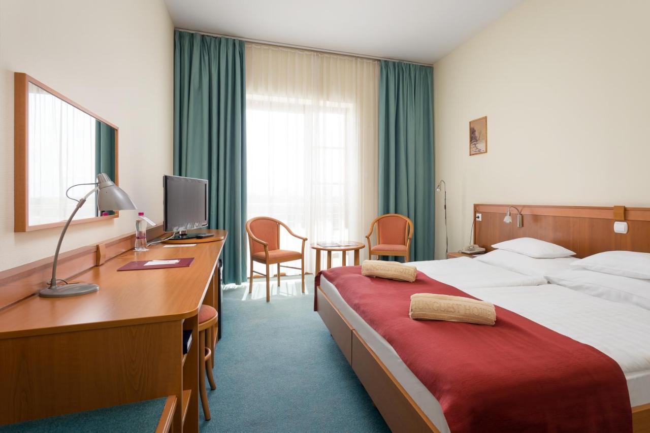 Hunguest Hotel Aqua Sol Hajduszoboszlo Exterior photo