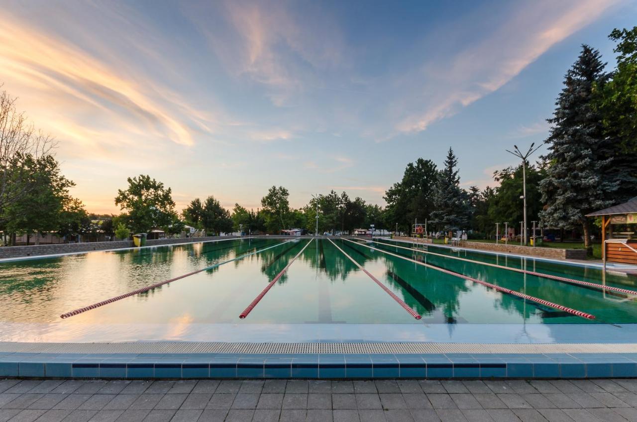 Hunguest Hotel Aqua Sol Hajduszoboszlo Exterior photo