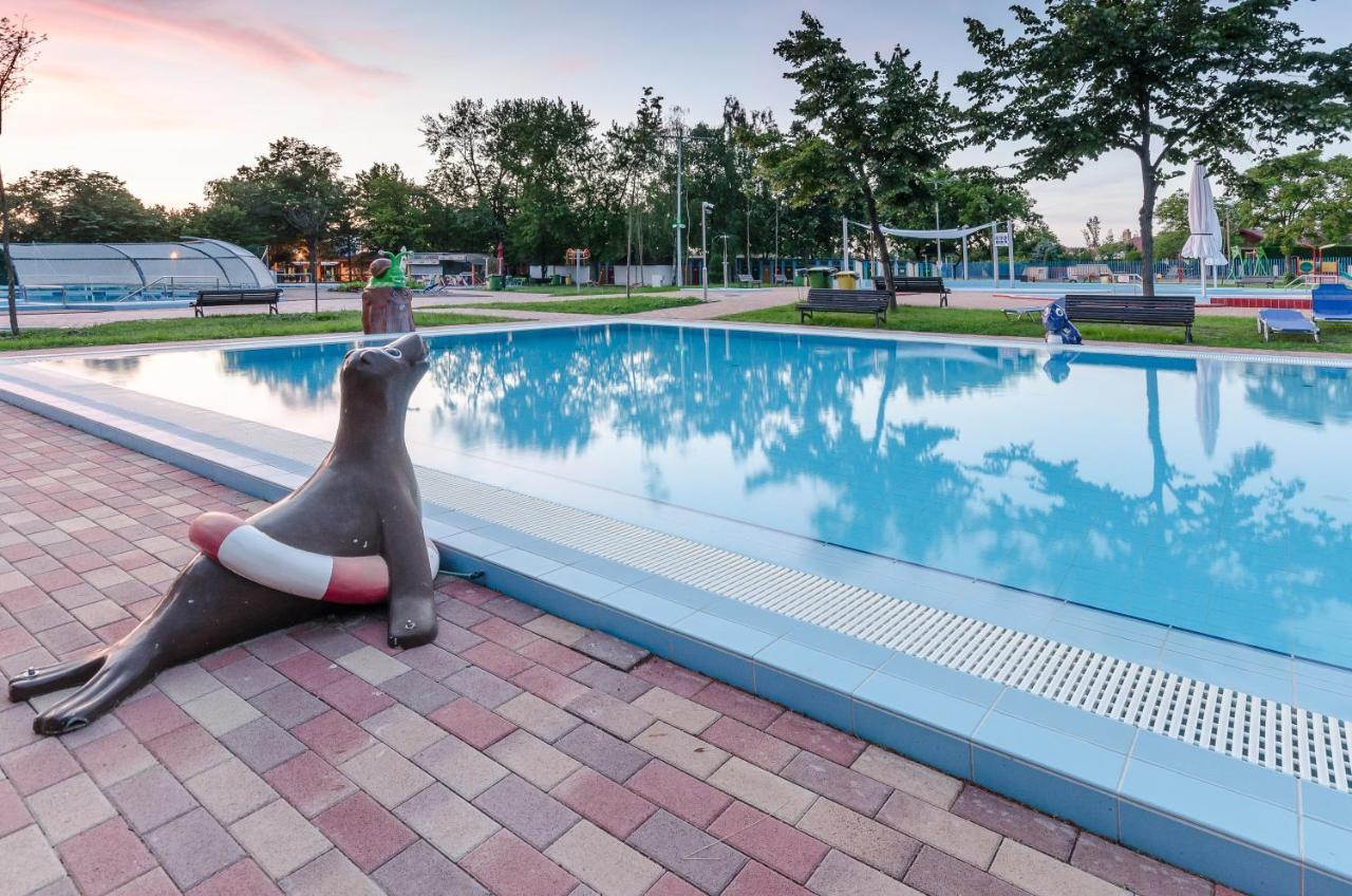 Hunguest Hotel Aqua Sol Hajduszoboszlo Exterior photo